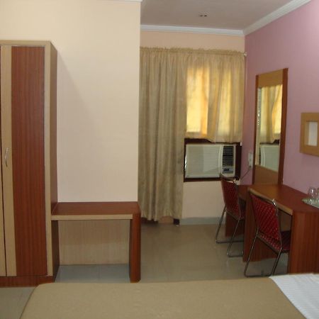 Hotel Bari International Bhubaneswar Pokój zdjęcie