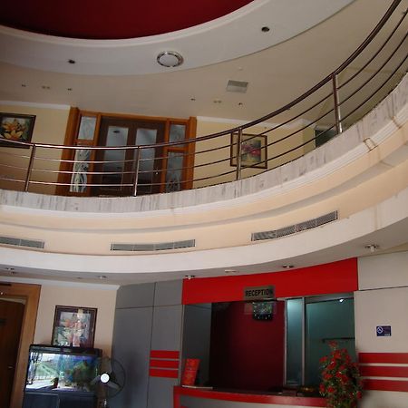 Hotel Bari International Bhubaneswar Zewnętrze zdjęcie