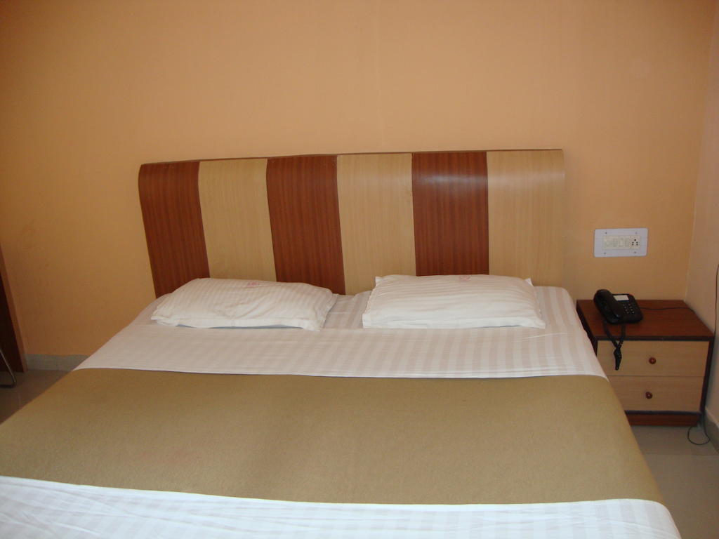Hotel Bari International Bhubaneswar Pokój zdjęcie