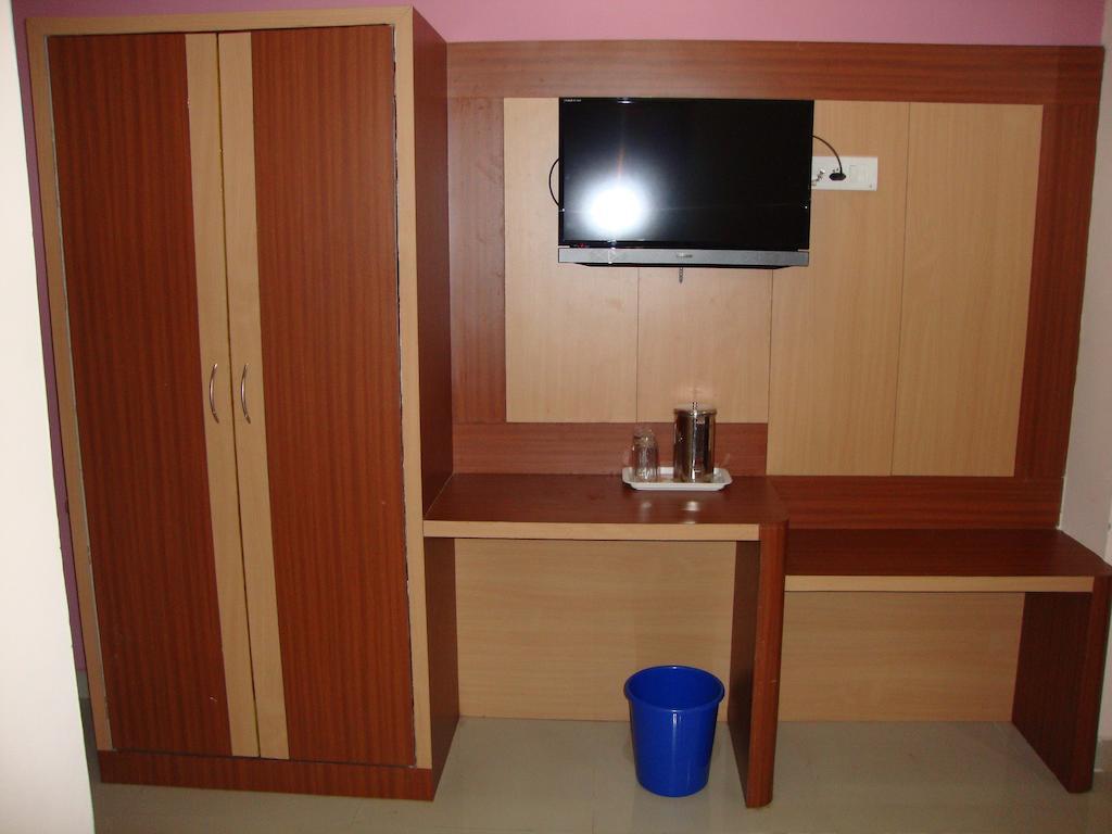 Hotel Bari International Bhubaneswar Pokój zdjęcie